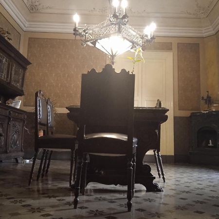 Bed&Books Isabella Bed and Breakfast Catania Esterno foto