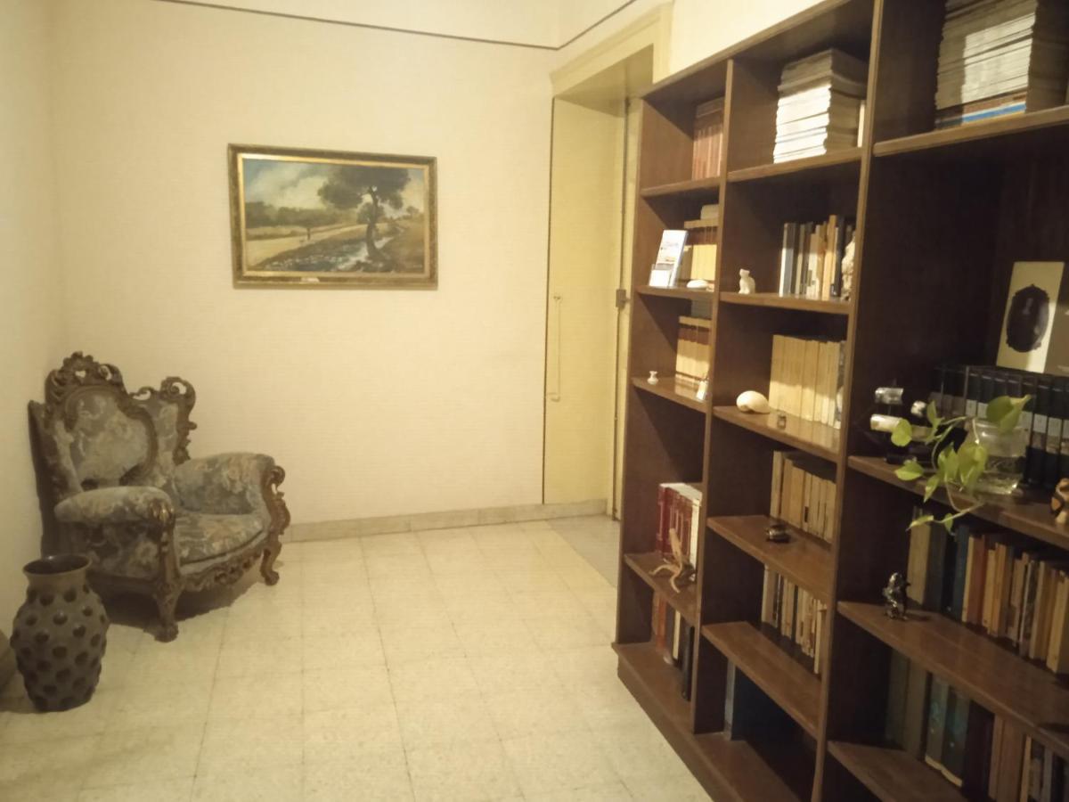 Bed&Books Isabella Bed and Breakfast Catania Esterno foto