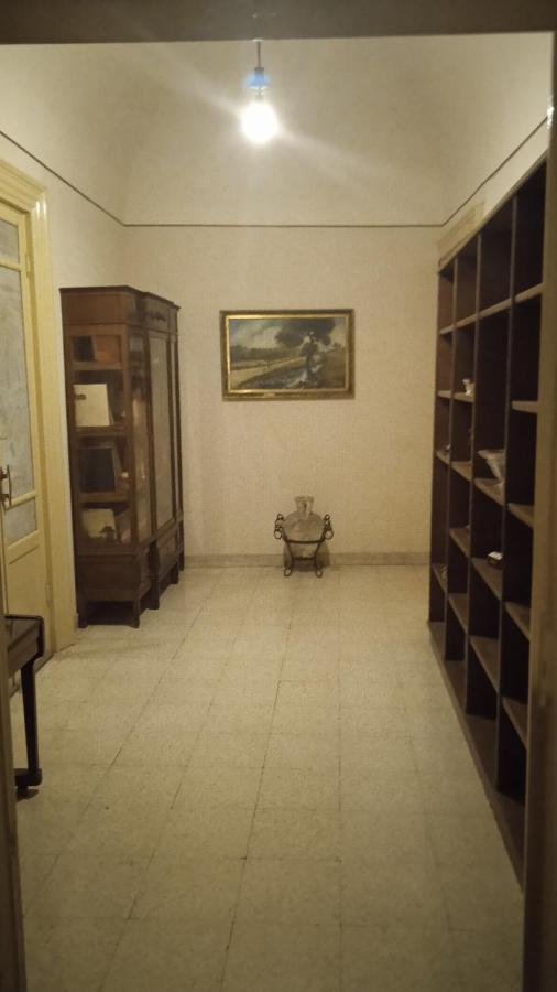 Bed&Books Isabella Bed and Breakfast Catania Esterno foto