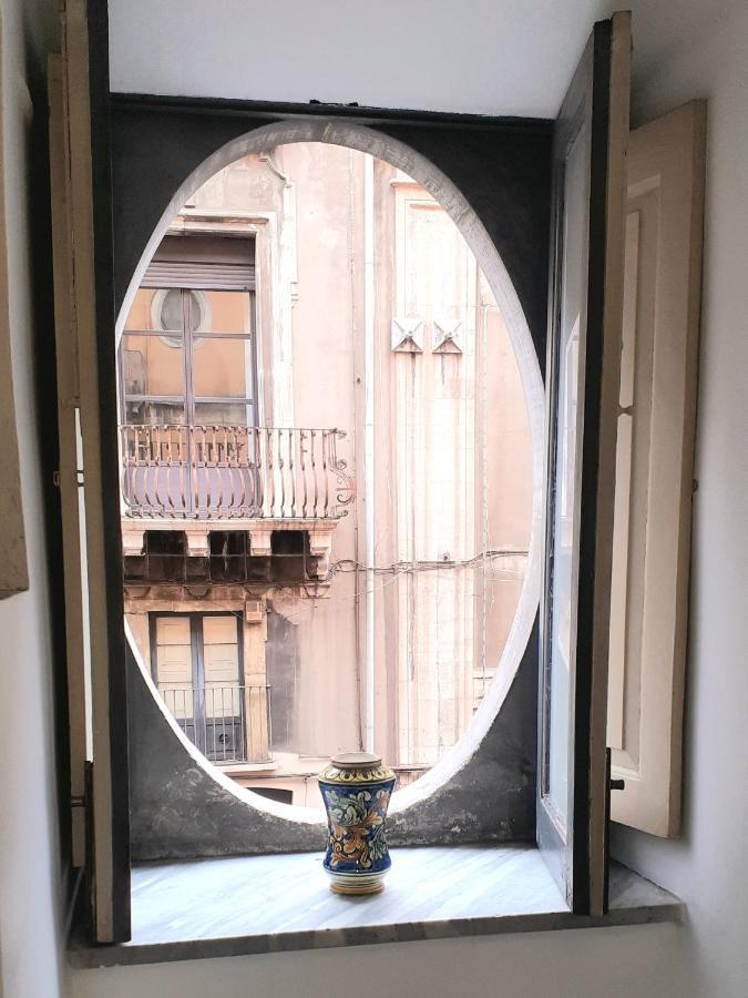 Bed&Books Isabella Bed and Breakfast Catania Esterno foto