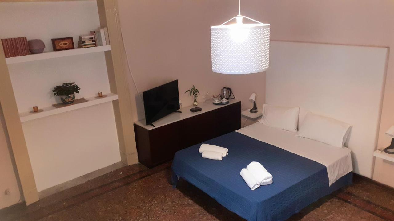 Bed&Books Isabella Bed and Breakfast Catania Esterno foto